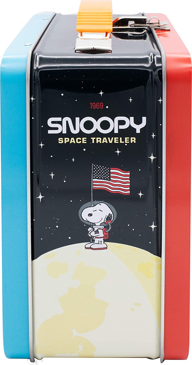 Peanuts: Snoopy In Space Fun Box