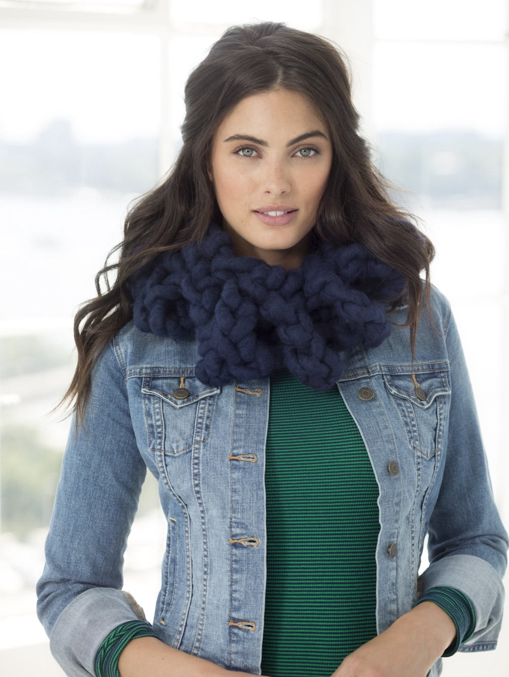 Lion Brand Yarn Wow In the Navy 932-110 Bulky Novelty Yarn