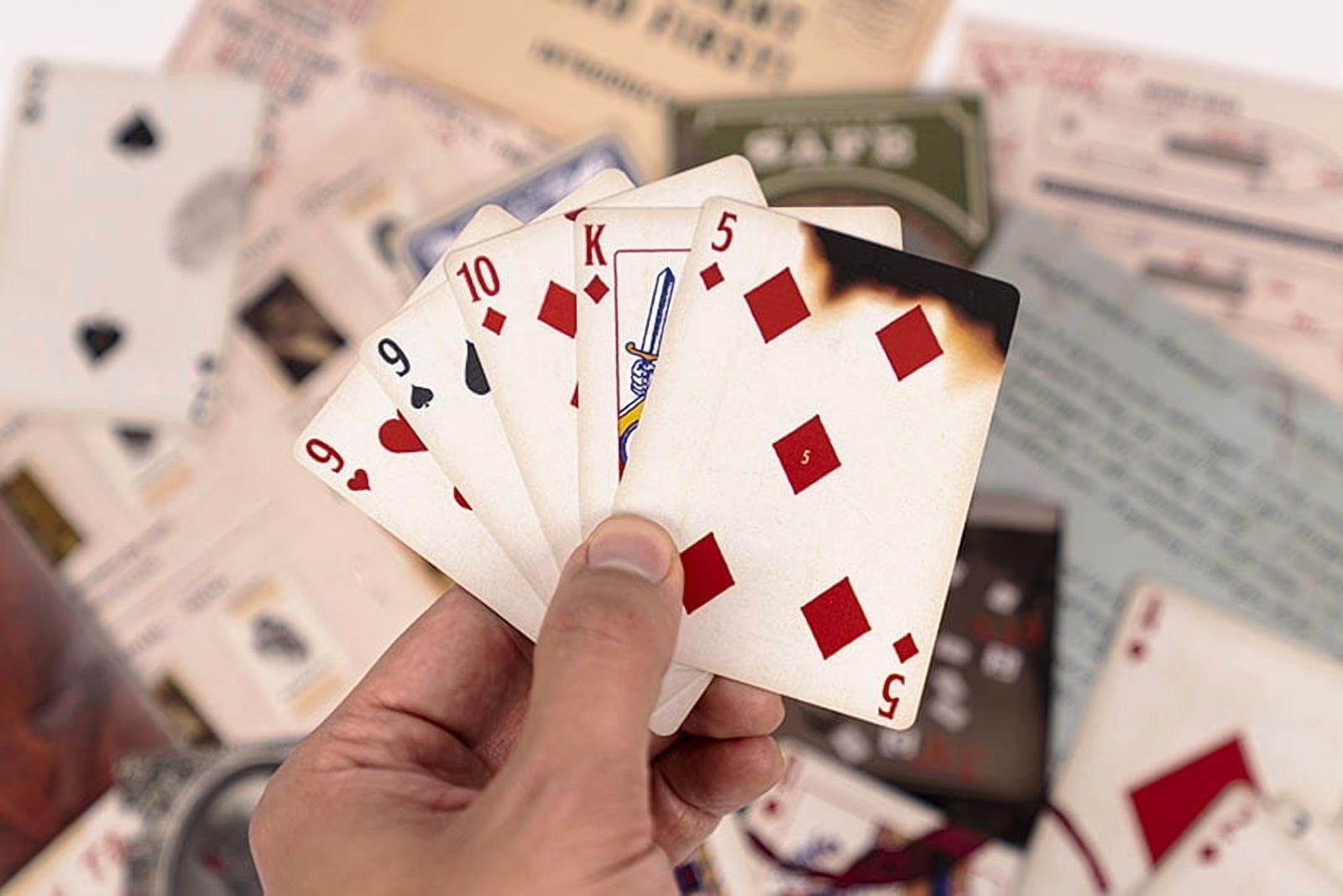 Professor Puzzle Dead Man's Hand - A Mini Murder Mystery